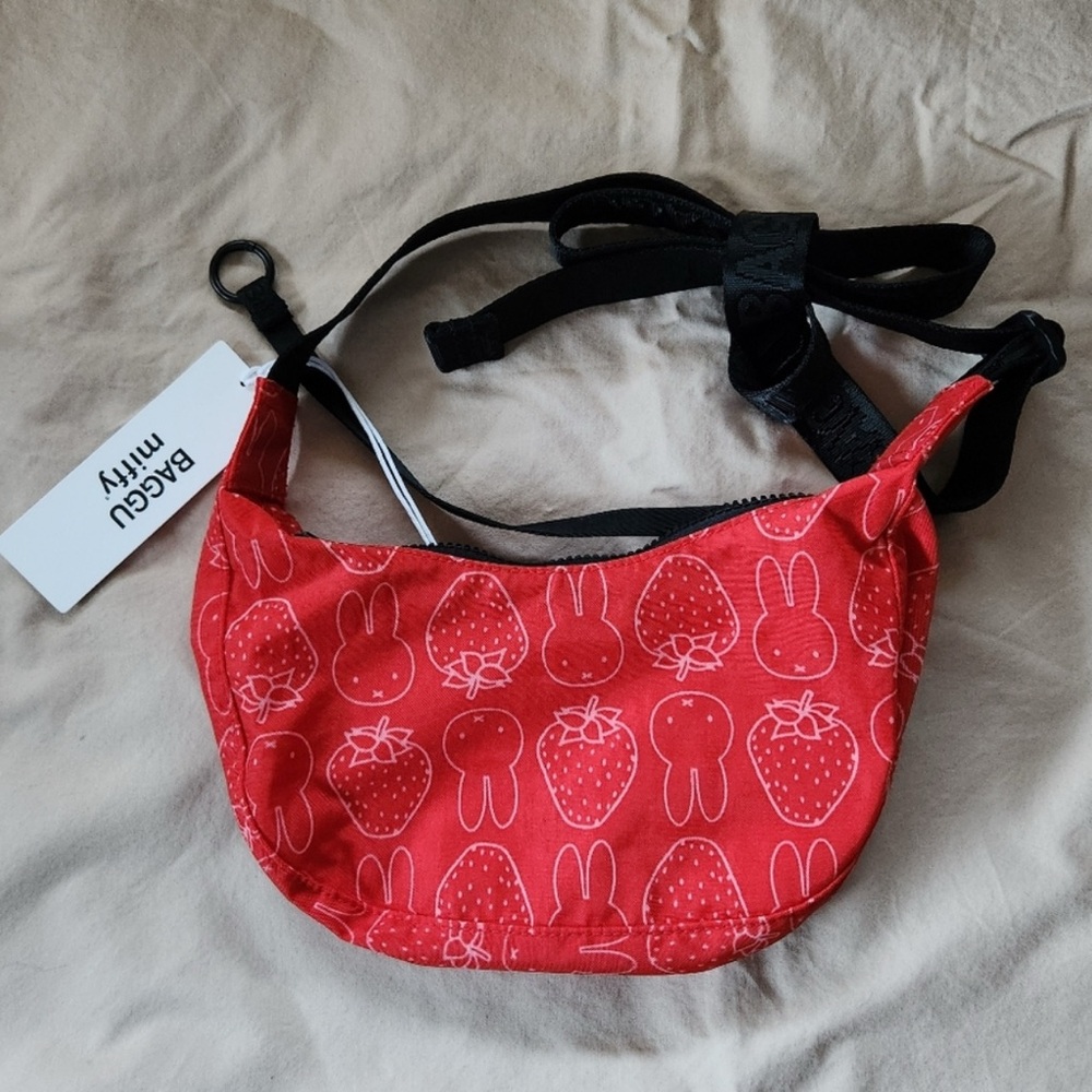 BAGGU Miffy Small Crescent Bag - Picture 7 of 8
